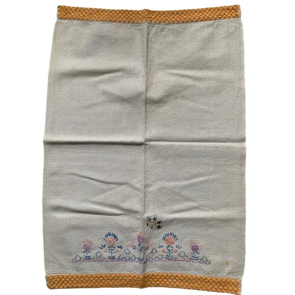 Vintage Blue Pink and Purple Embroidered Flower Hand towel - Picture 2 of 9